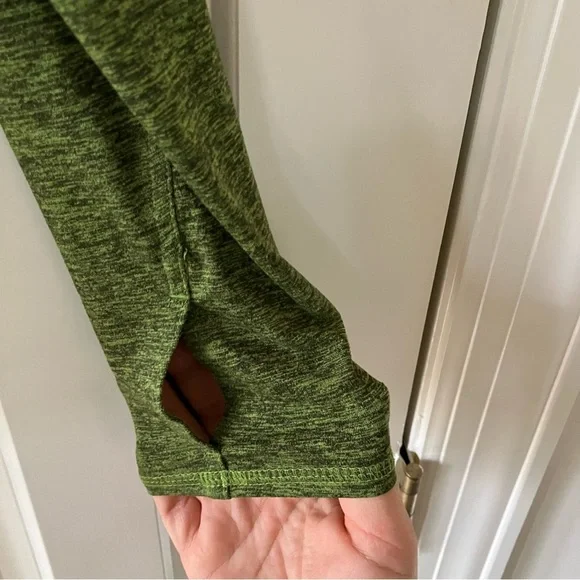 Patagonia Women's Green Seabrook Full-Zip Hoodie (Medium) - Picture 7 of 8